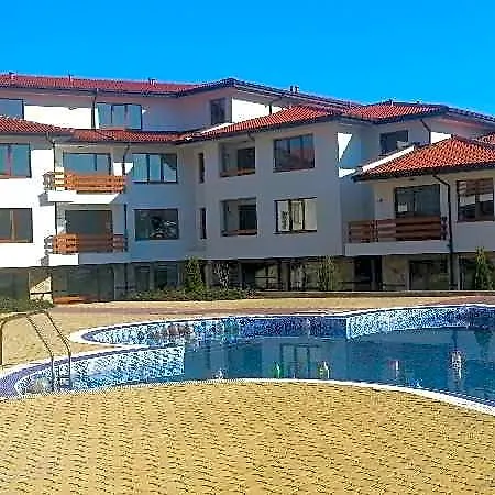 Festa Gardenia Hills Готель